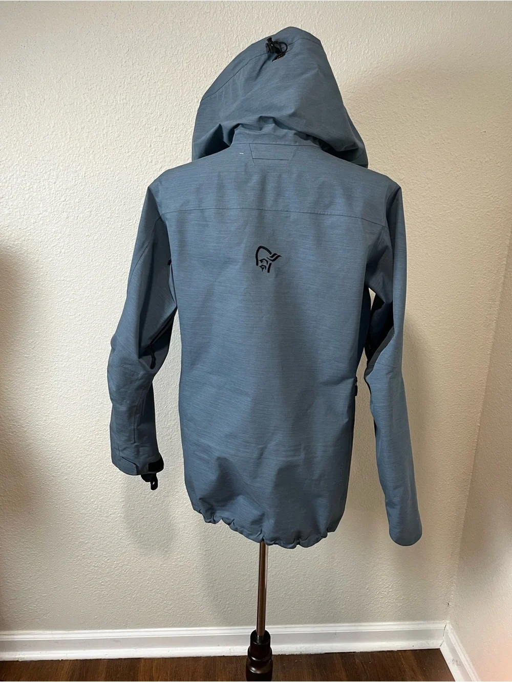 Norrona Slate Blue Hooded Gortex Jacket Size Small